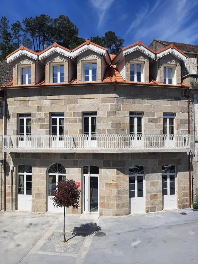 Reginita Apartamentos Arbo Luaran gambar