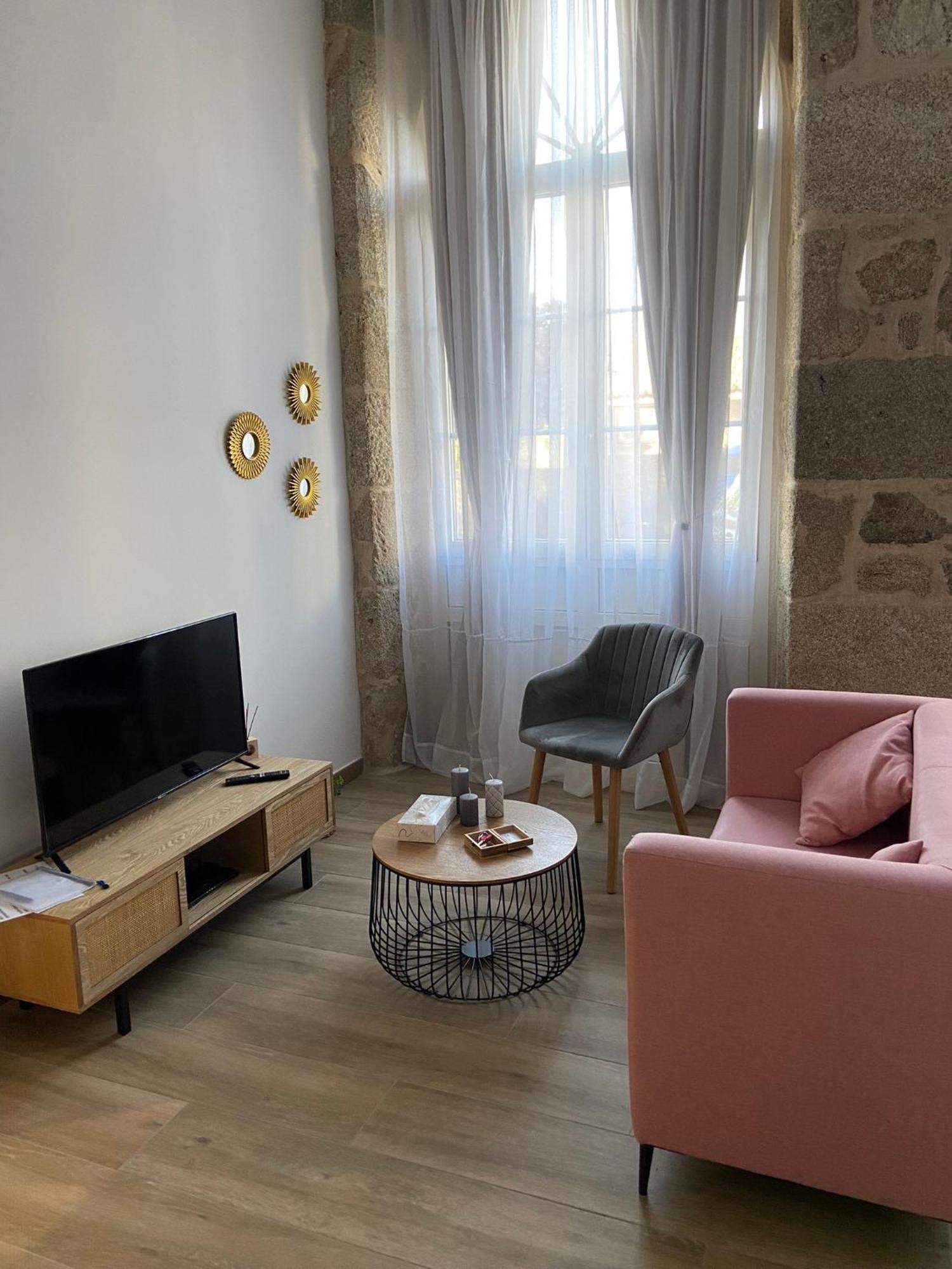 Reginita Apartamentos Arbo Luaran gambar