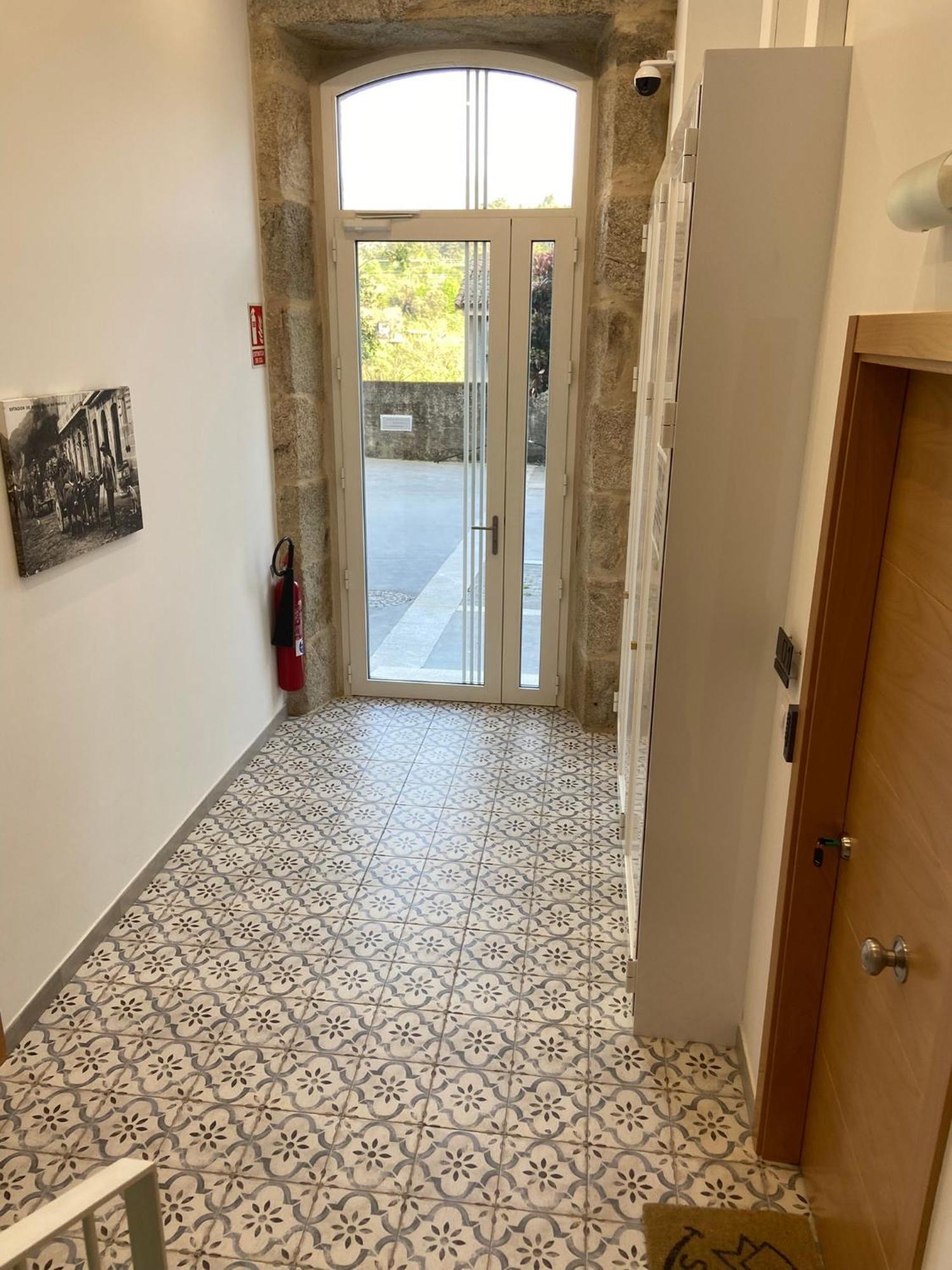 Reginita Apartamentos Arbo Luaran gambar